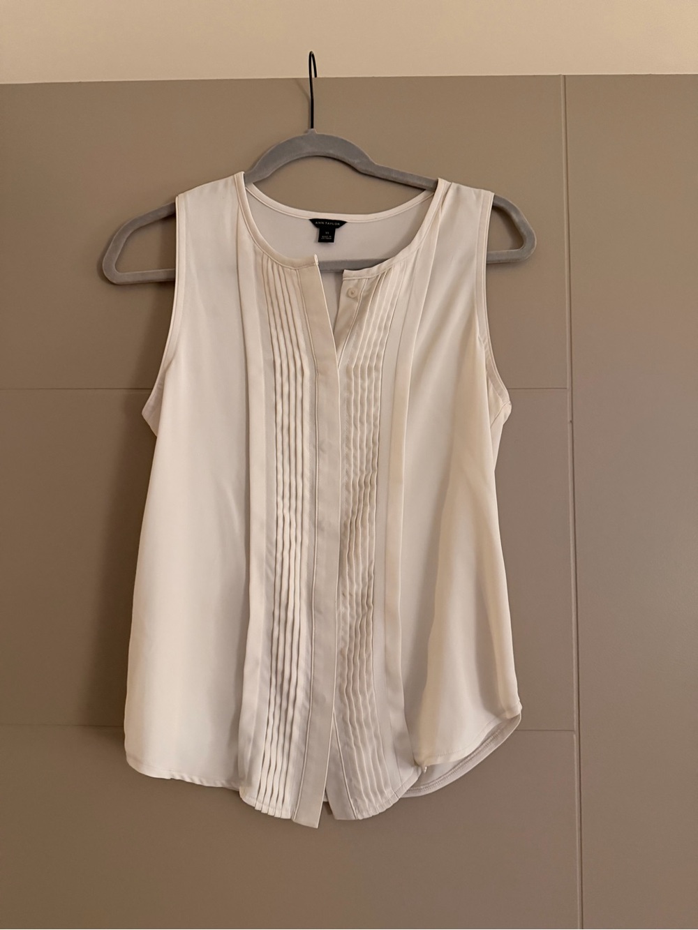 Ann Taylor Sleeveless Pintuck Front Blouse - Ivory